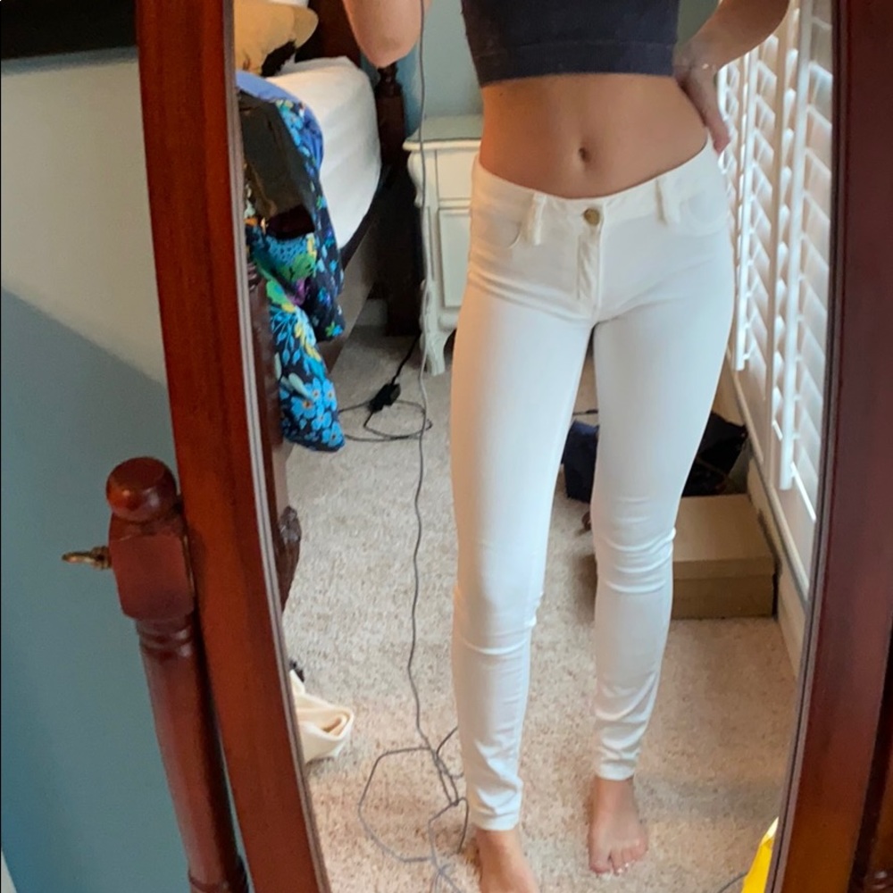 White American Eagle Skinny Jeans